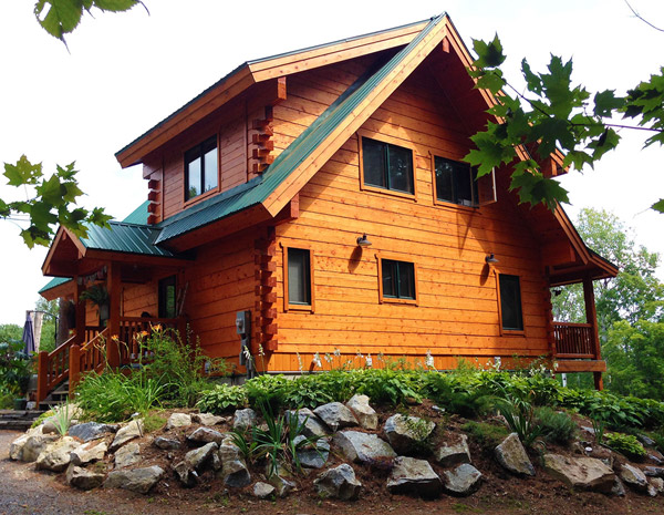 Almonte Graphic Design - Sumack Loft